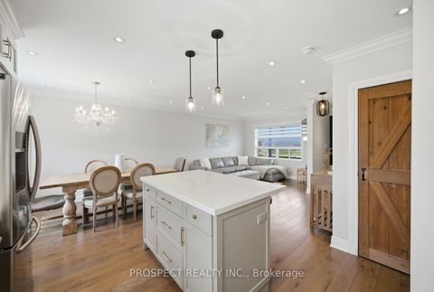 Photo 16 at 1 Bayford Avenue, CFB, Toronto