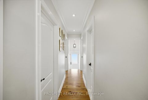 Photo 18 at 1 Bayford Avenue, CFB, Toronto