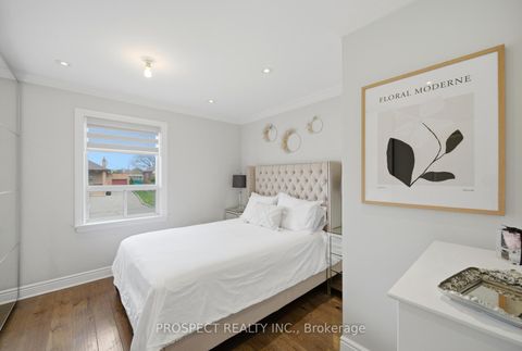 Photo 19 at 1 Bayford Avenue, CFB, Toronto