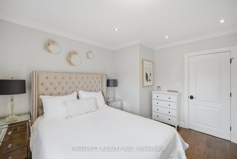 Photo 20 at 1 Bayford Avenue, CFB, Toronto
