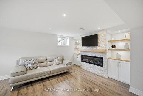 Photo 27 at 1 Bayford Avenue, CFB, Toronto