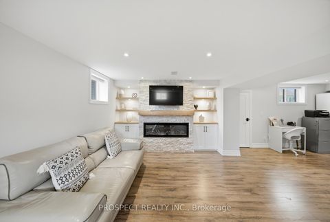 Photo 28 at 1 Bayford Avenue, CFB, Toronto