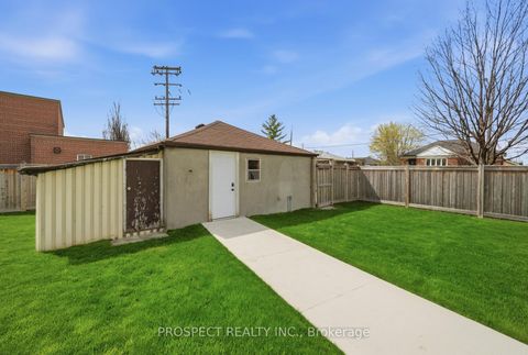 Photo 39 at 1 Bayford Avenue, CFB, Toronto