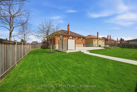 Photo 40 at 1 Bayford Avenue, CFB, Toronto