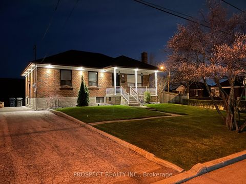 Photo 41 at 1 Bayford Avenue, CFB, Toronto