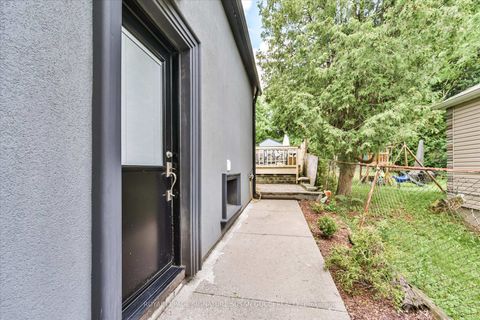 Photo 16 at 27 Bexhill Avenue, Birchmount, Toronto