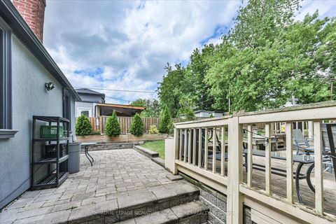 Photo 17 at 27 Bexhill Avenue, Birchmount, Toronto