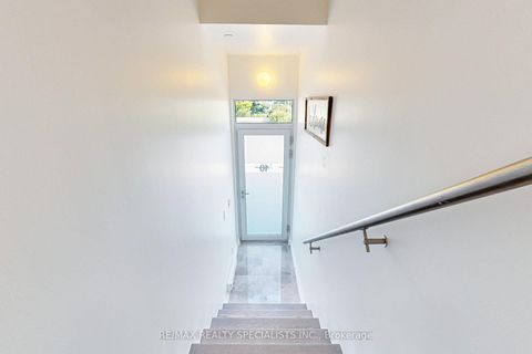 Photo 6 at 10 - 233 Broward Way, Rural Innisfil, Innisfil
