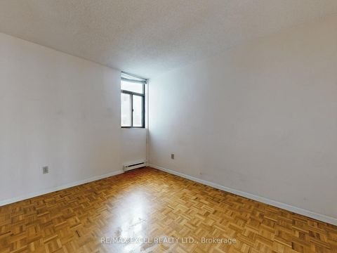 Photo 17 at 406 - 188 Spadina Avenue, Chinatown, Toronto