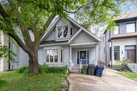 Photo 1 at 104 Allingham Gardens, Clanton Park, Toronto