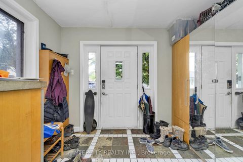 Photo 3 at 104 Allingham Gardens, Clanton Park, Toronto