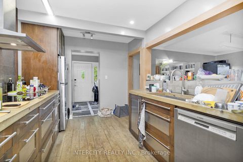 Photo 5 at 104 Allingham Gardens, Clanton Park, Toronto