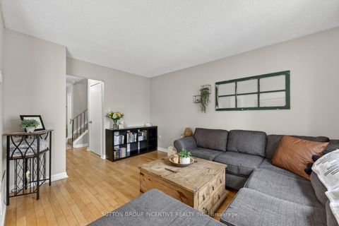 Photo 12 at 8 Patton Road, Painswick North, Barrie