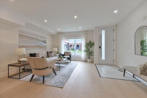 Photo 2 at 99 Chisholm Avenue, Lumsden, Toronto
