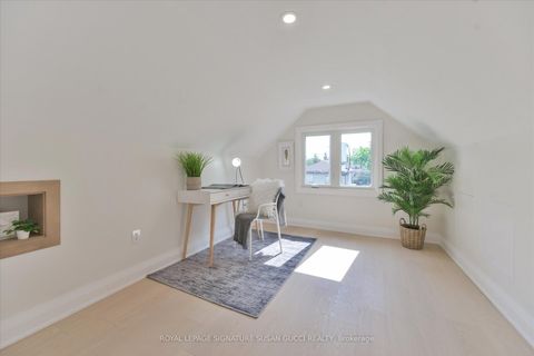 Photo 31 at 99 Chisholm Avenue, Lumsden, Toronto