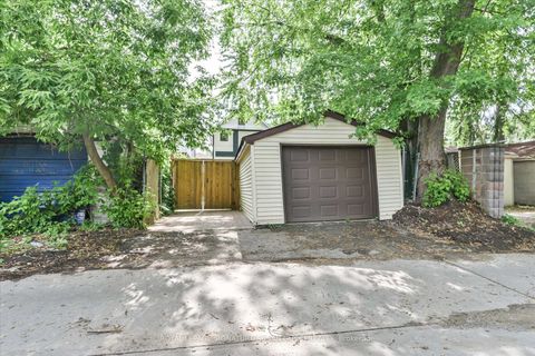 Photo 38 at 99 Chisholm Avenue, Lumsden, Toronto