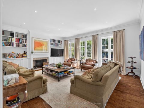 Photo 11 at 3 Vernham Court, Windfields, Toronto