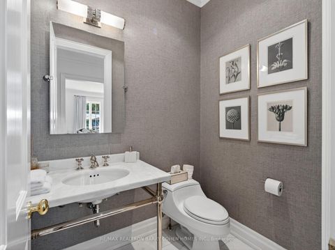 Photo 15 at 3 Vernham Court, Windfields, Toronto