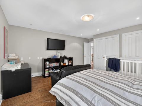 Photo 23 at 3 Vernham Court, Windfields, Toronto