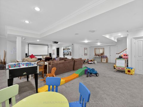 Photo 31 at 3 Vernham Court, Windfields, Toronto