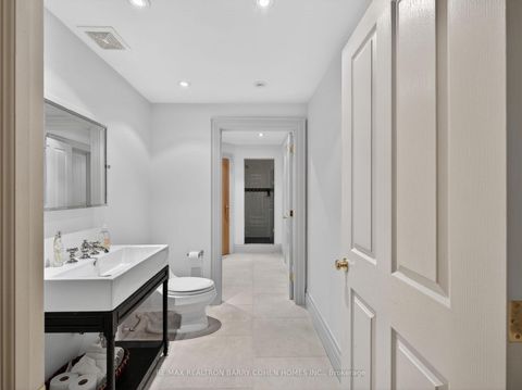 Photo 33 at 3 Vernham Court, Windfields, Toronto