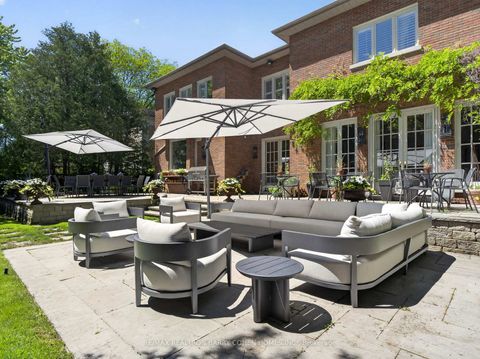 Photo 41 at 3 Vernham Court, Windfields, Toronto