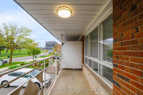 Photo 25 at 55 Firgrove Crescent, Jane Heights, Toronto