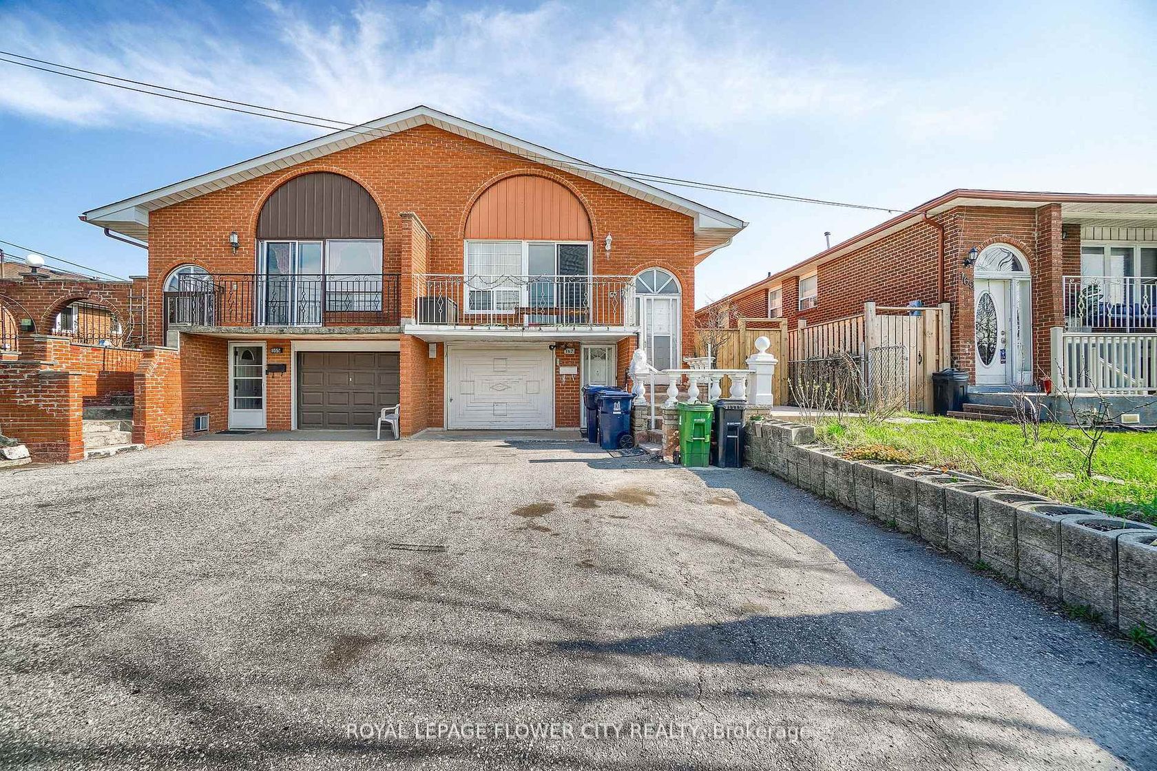 167 Shoreham Drive, Black Creek, Toronto photo number 2