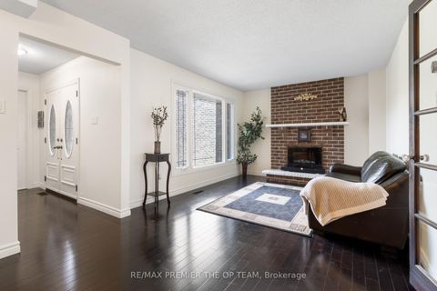 Photo 11 at 93 Sudbury Hall Drive, Rouge E11, Toronto