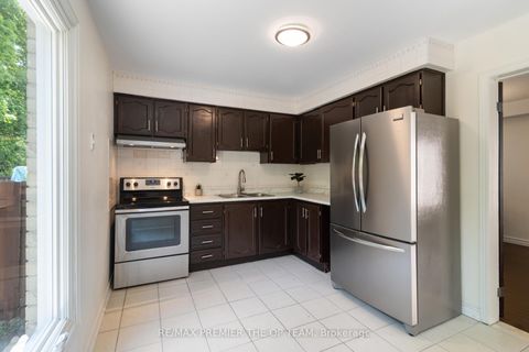 Photo 12 at 93 Sudbury Hall Drive, Rouge E11, Toronto