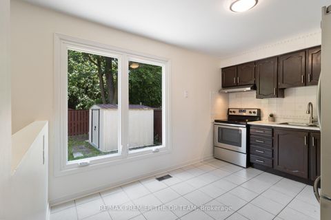 Photo 13 at 93 Sudbury Hall Drive, Rouge E11, Toronto