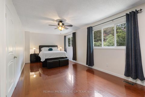 Photo 21 at 93 Sudbury Hall Drive, Rouge E11, Toronto