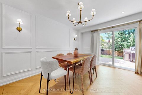Photo 22 at 39 B Newington Crescent, West Deane, Toronto