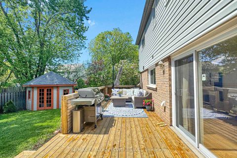 Photo 43 at 39 B Newington Crescent, West Deane, Toronto
