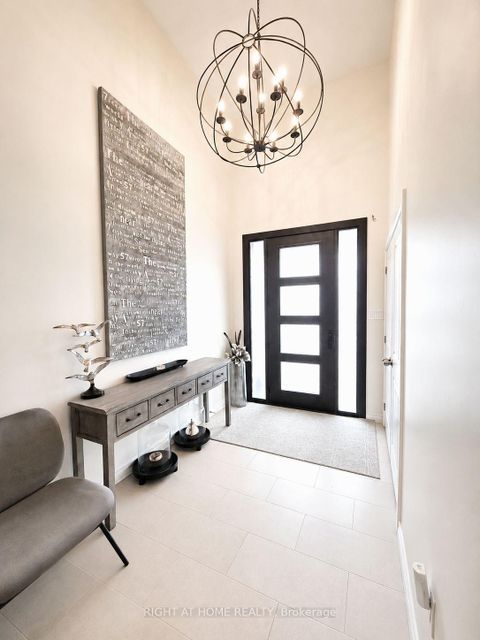 Photo 2 at 10 - 8900 Bathurst Street, Patterson, Vaughan