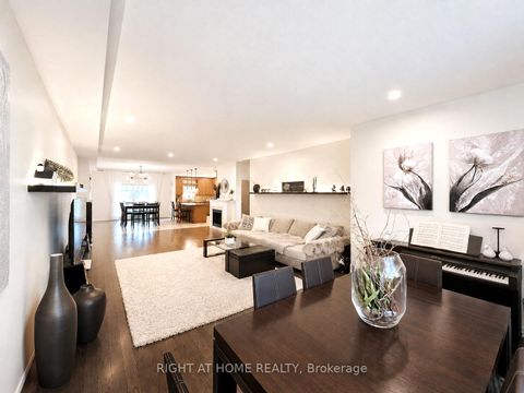 Photo 5 at 10 - 8900 Bathurst Street, Patterson, Vaughan