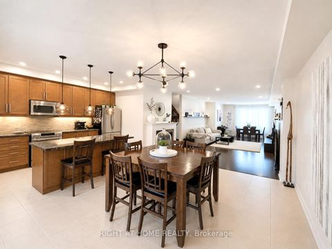Photo 6 at 10 - 8900 Bathurst Street, Patterson, Vaughan