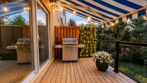 Photo 12 at 10 - 8900 Bathurst Street, Patterson, Vaughan