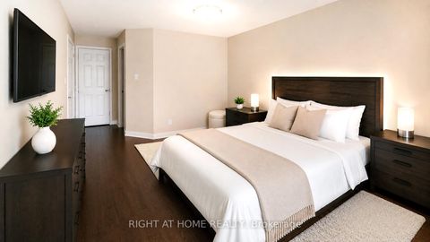 Photo 16 at 10 - 8900 Bathurst Street, Patterson, Vaughan