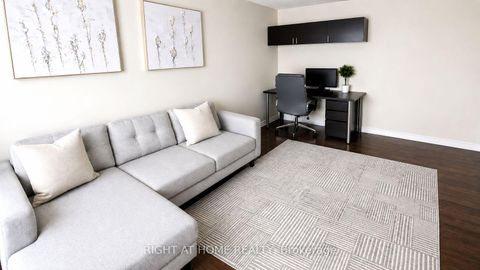 Photo 18 at 10 - 8900 Bathurst Street, Patterson, Vaughan