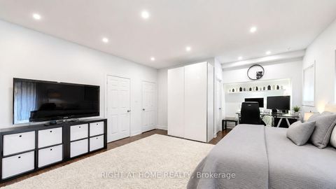 Photo 23 at 10 - 8900 Bathurst Street, Patterson, Vaughan