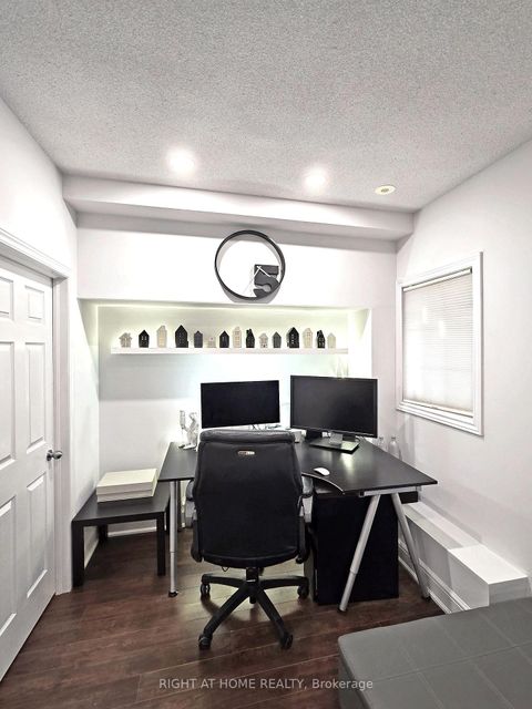 Photo 24 at 10 - 8900 Bathurst Street, Patterson, Vaughan