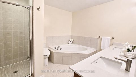 Photo 27 at 10 - 8900 Bathurst Street, Patterson, Vaughan