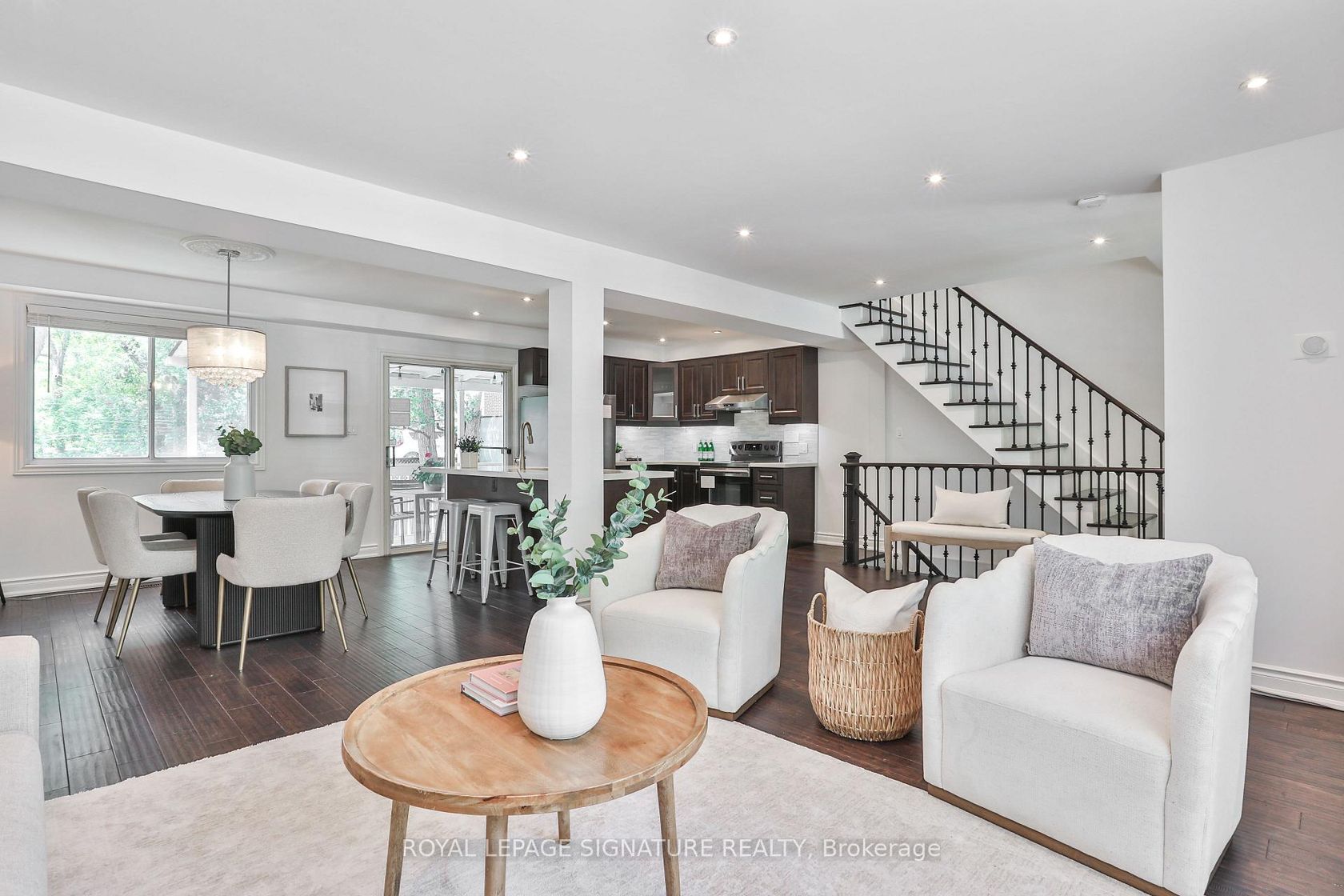 280 Gowan Avenue, East York, Toronto photo number 2