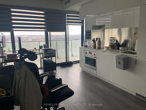 Photo 3 at 2105 - 185 Roehampton Avenue, Mount Pleasant West, Toronto