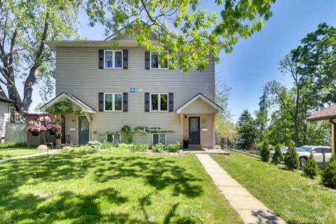 Photo 2 at 27 Lount Street, Wellington, Barrie