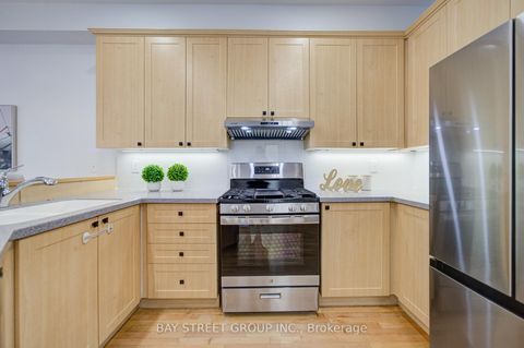 Photo 7 at 46 Romance Drive, Rouge Woods, Richmond Hill