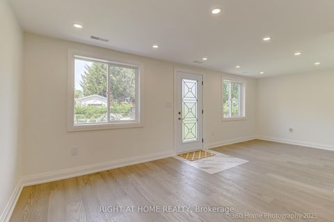 Photo 7 at 321 Tampa Drive E, Keswick South, Georgina