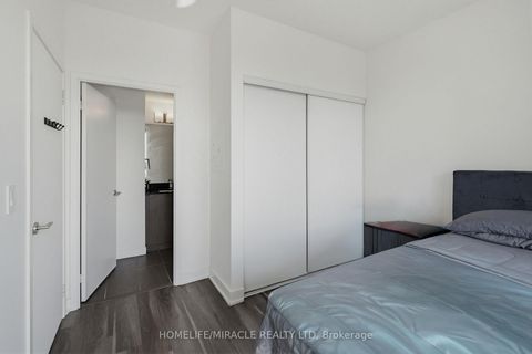 Photo 11 at 605 - 859 The Queensway, Queensway, Toronto