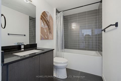 Photo 12 at 605 - 859 The Queensway, Queensway, Toronto